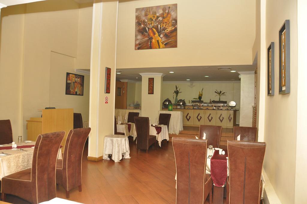Westown Hotel Lagos Exteriör bild
